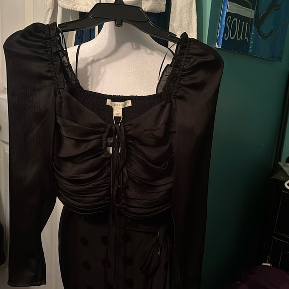 Chelsea & Violet Tops - NWT Chelsea & Violet SIZE 2 Black crop Top